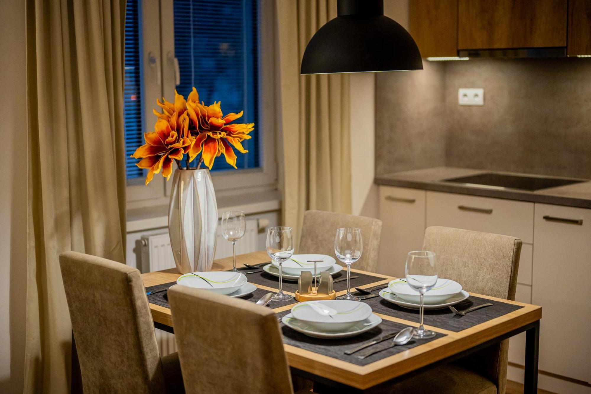 Old Town City Center Apartment 1 - Private Parking Included โกชิเซ ภายนอก รูปภาพ