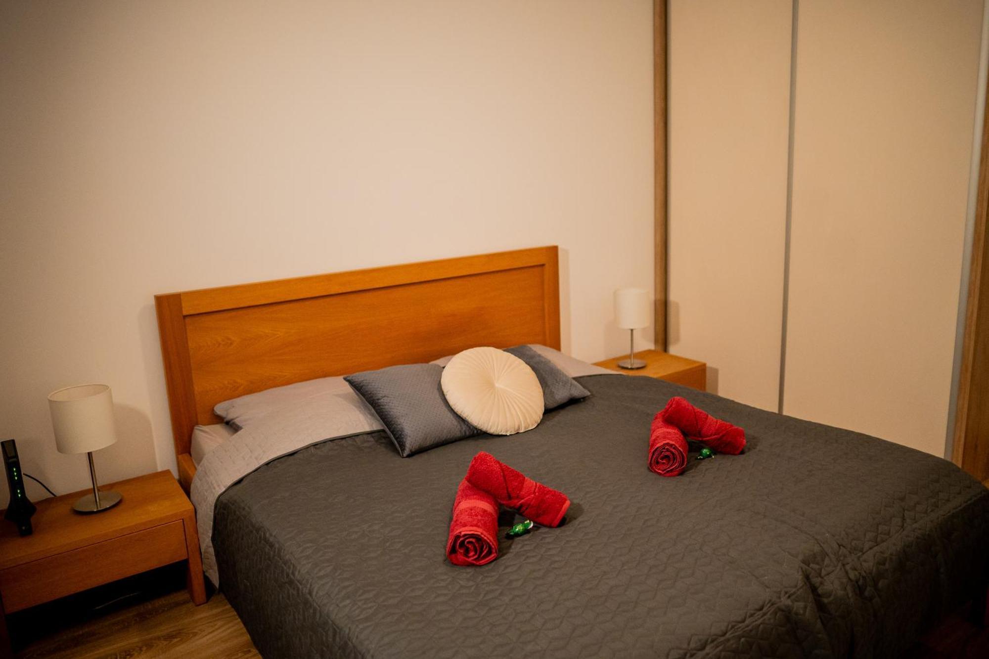 Old Town City Center Apartment 1 - Private Parking Included โกชิเซ ภายนอก รูปภาพ