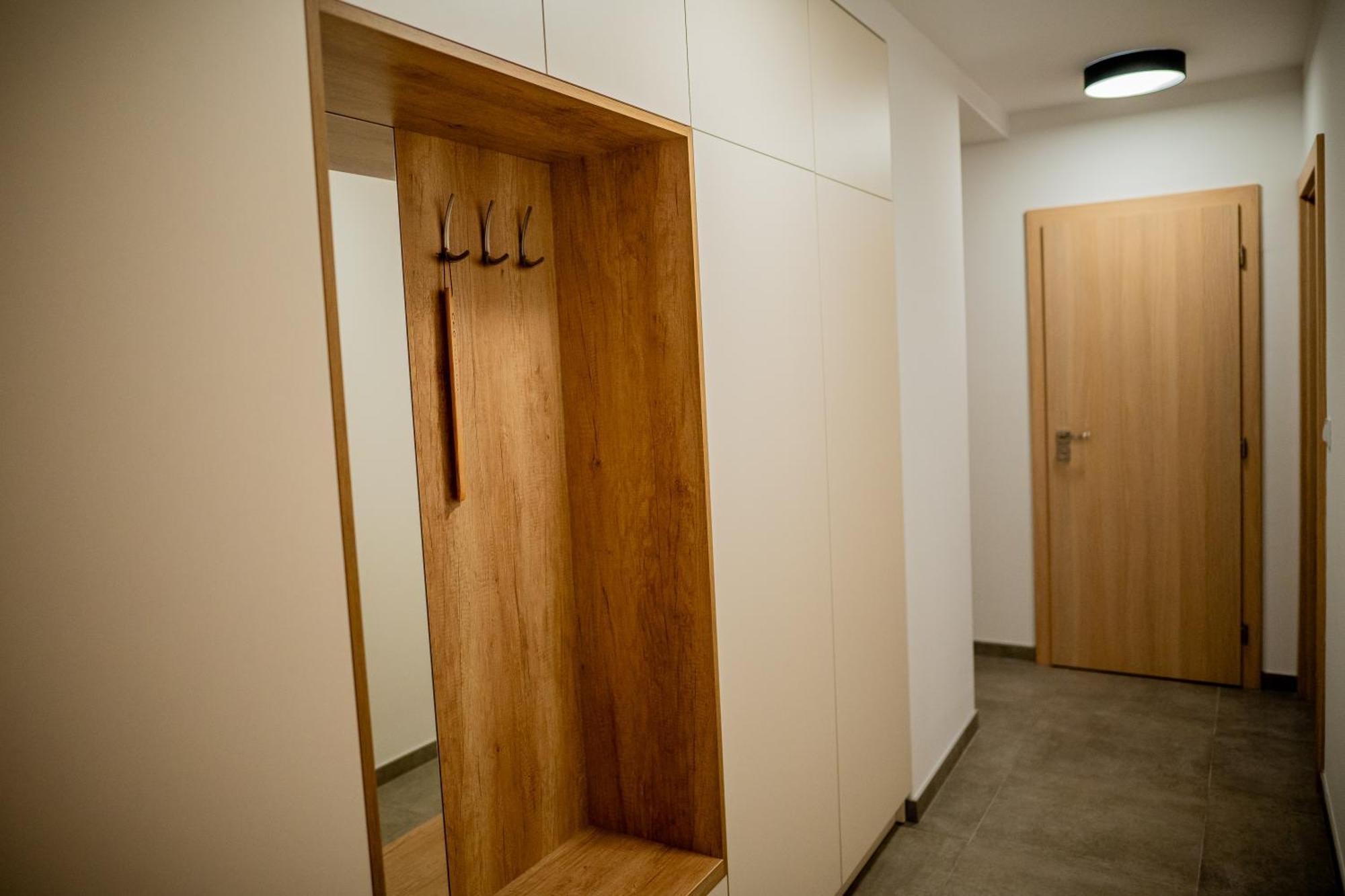 Old Town City Center Apartment 1 - Private Parking Included โกชิเซ ภายนอก รูปภาพ